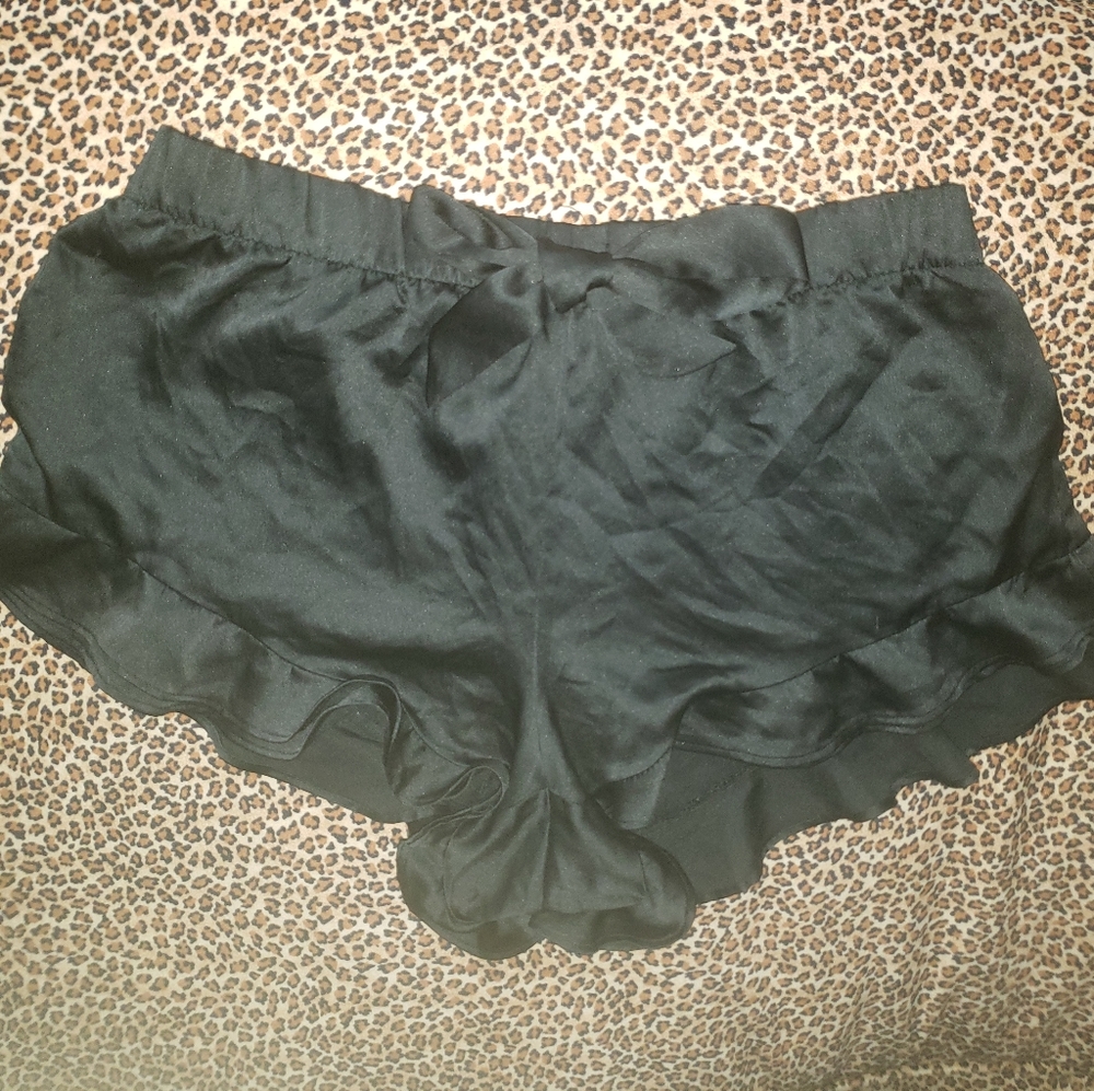 Silk Victoria’s Secret pajama shorts - Picture 10 of 10